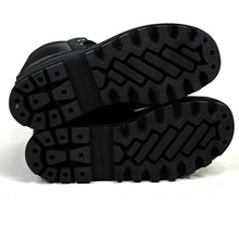 Load image into Gallery viewer, 2015 yeezy 950 pirate black