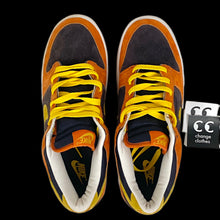 Load image into Gallery viewer, 2003 nike dunk low cave purple "reeses"