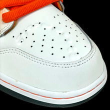 Load image into Gallery viewer, 2023 nike sb candy corn dunk high