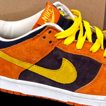 Load image into Gallery viewer, 2003 nike dunk low cave purple "reeses"