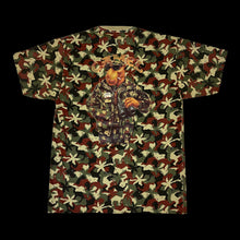 Load image into Gallery viewer, 90s camel camouflage tee
