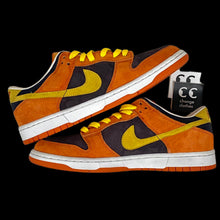 Load image into Gallery viewer, 2003 nike dunk low cave purple "reeses"