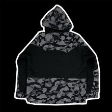 Load image into Gallery viewer, 2000s bape reflector camo snowboarding jacket