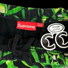 Load image into Gallery viewer, 2018 supreme skull pile sweat shorts