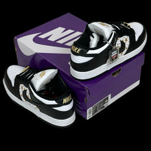 Load image into Gallery viewer, 2021 supreme // nike sb dunk low “stars”