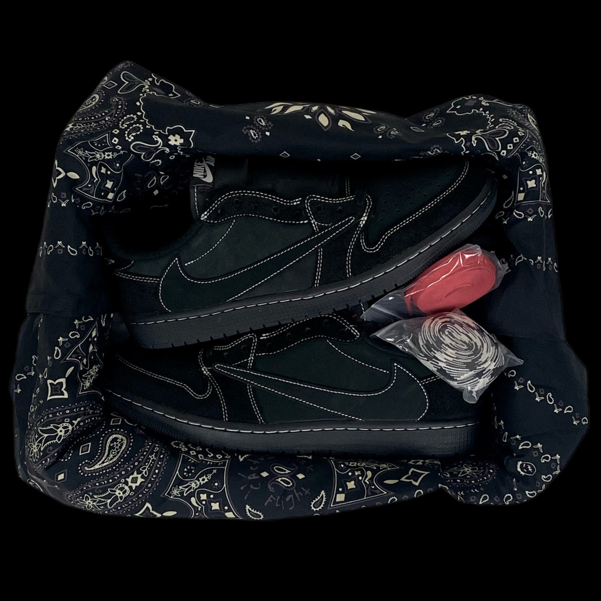 travis scott // nike air jordan 1 black phantom 2022 – change clothes