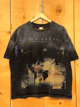 Load image into Gallery viewer, 2026 vale valley dream kiss tee
