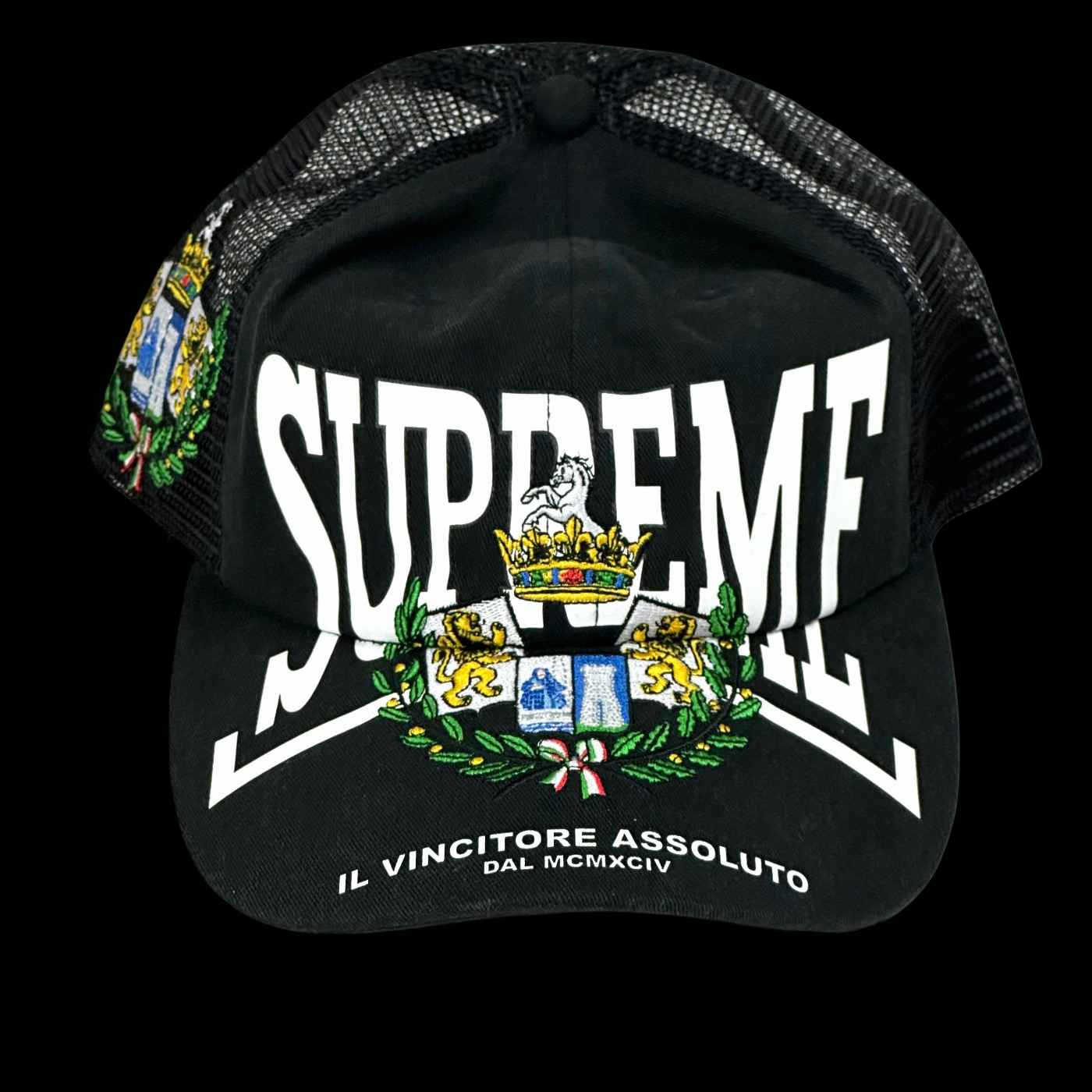 2025 supreme crest mesh trucker hat – change clothes