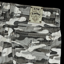 Load image into Gallery viewer, rock revival snow camo cargo shorts
