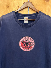 Load image into Gallery viewer, 2000 saiyuki manga anime yin yang logo tee navy
