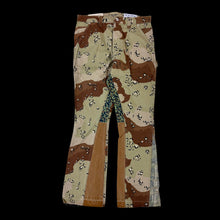 Load image into Gallery viewer, gallery dept camo flare pant desert chocolate chip
