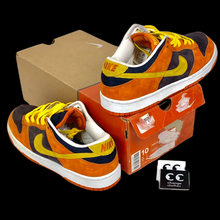 Load image into Gallery viewer, 2003 nike dunk low cave purple &quot;reeses&quot;
