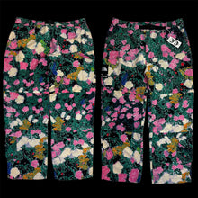 Load image into Gallery viewer, 2022 supreme // north face flowers trekking zip off pants
