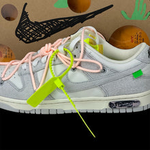 Load image into Gallery viewer, 2021 off white // nike dunk low lot 12
