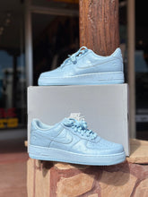 Load image into Gallery viewer, 2026 travis scott // nike air force 1 ice blue ostrich
