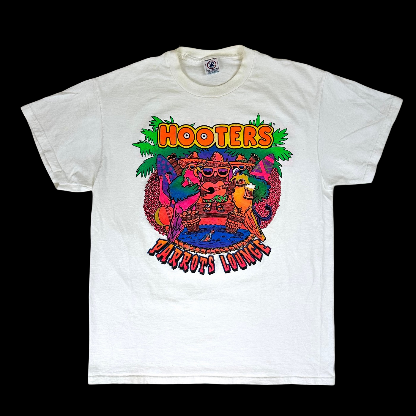 early 2000s hooters parrots lounge tee