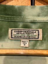 Load image into Gallery viewer, guess embroidered tie dye tee green
