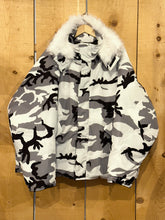 Load image into Gallery viewer, yeezy szn 10 pk-01 fur trim hooded parka

