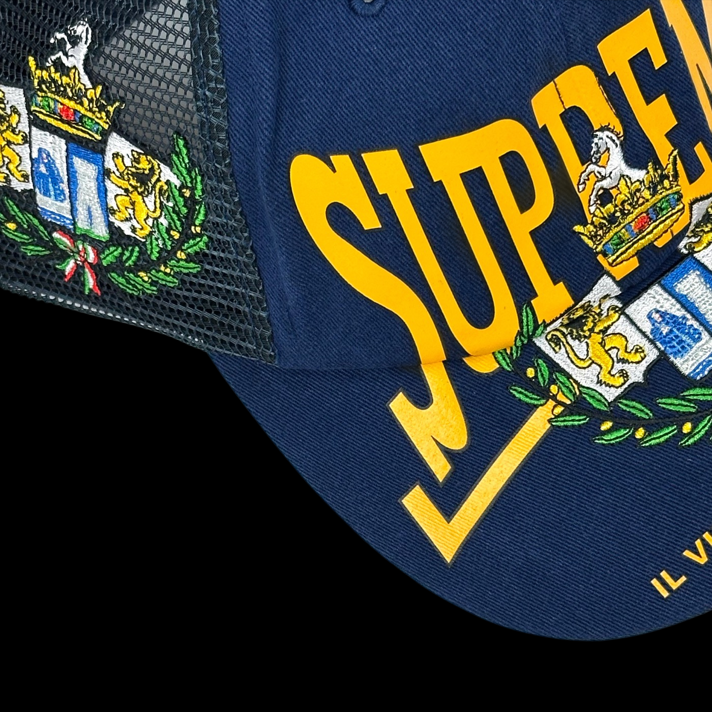 2025 supreme crest mesh trucker hat – change clothes