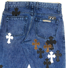 Load image into Gallery viewer, 2022 chrome hearts denim jeans fleur knee
