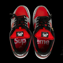 Load image into Gallery viewer, 2012 supreme // nike sb dunk low fire red clement
