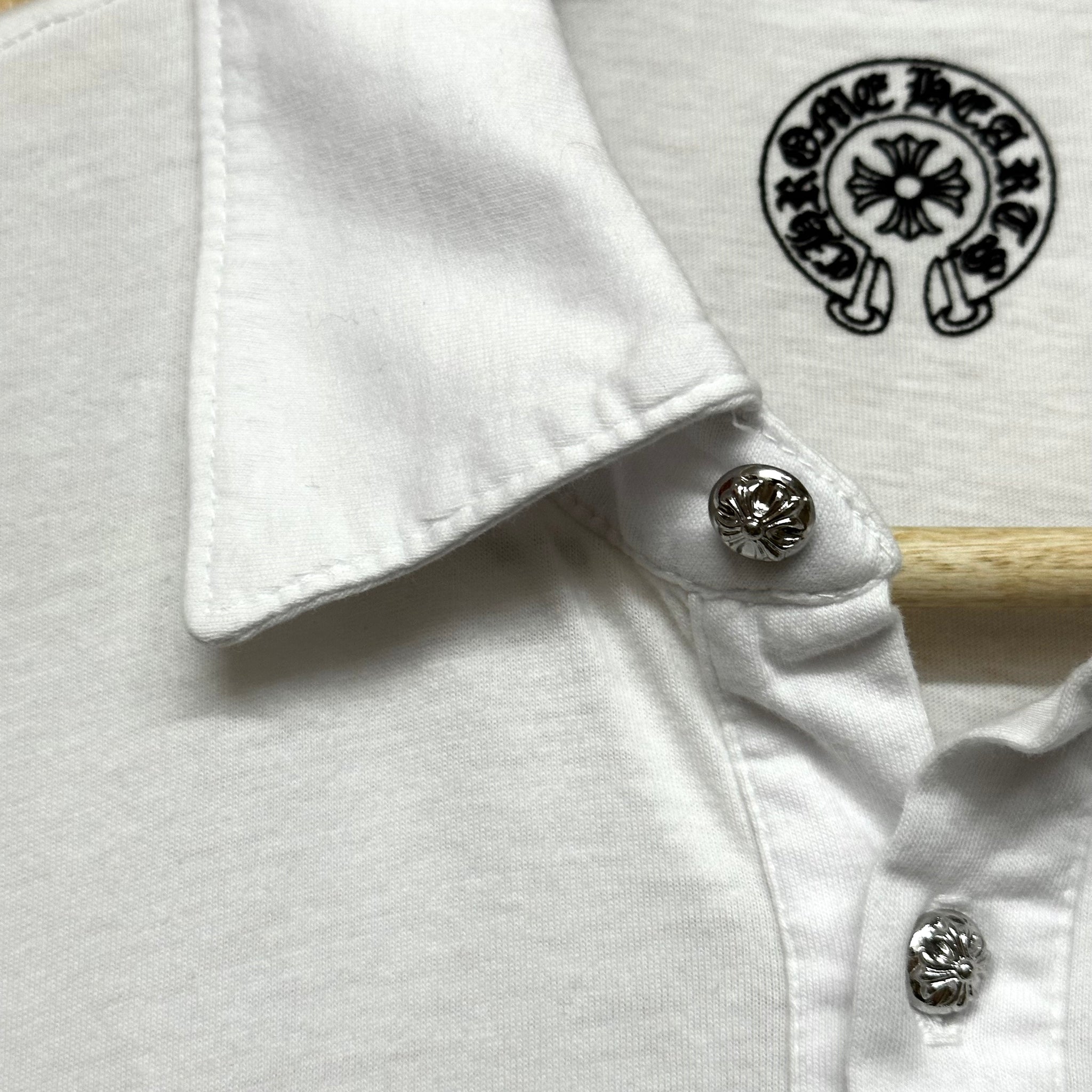 chrome hearts horseshoe logo polo w/ plus cross buttons – change