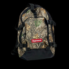 Load image into Gallery viewer, 2019 supreme realtree backpack
