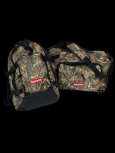 Load image into Gallery viewer, 2019 supreme realtree duffle bag
