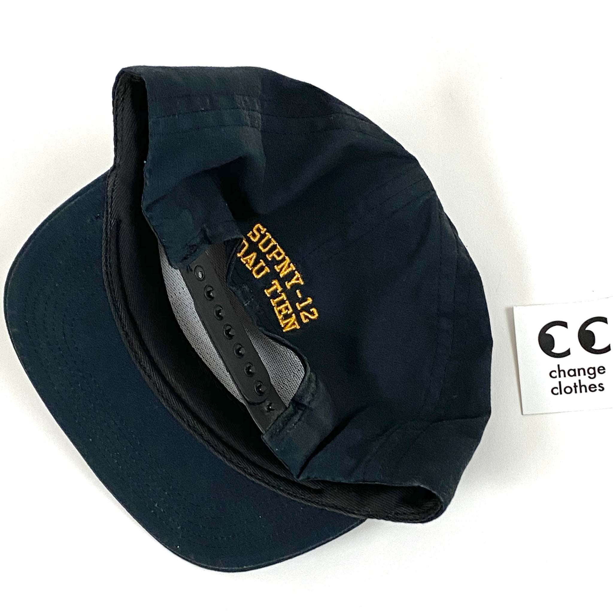 Supreme Vietnam Snoopy Snapback Hat – change clothes