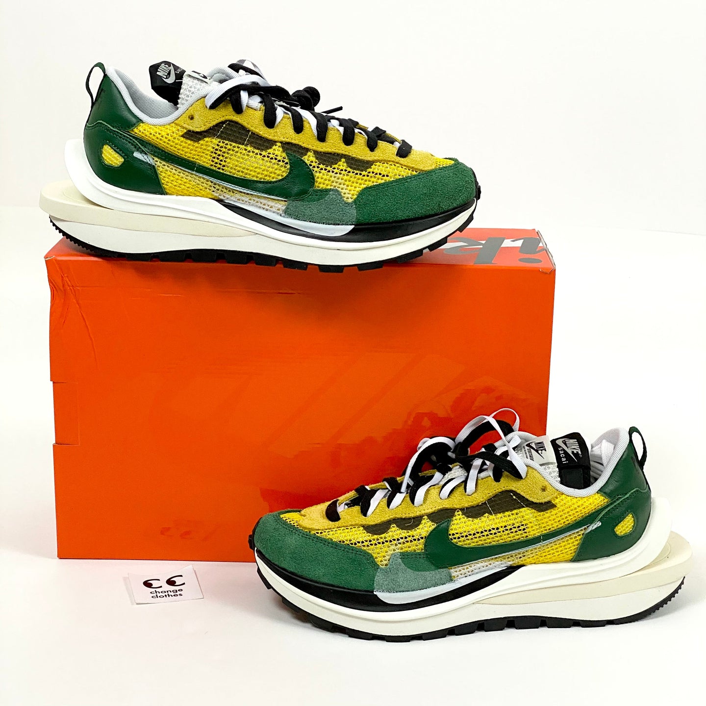 Nike / Sacai Vaporwaffle Tour Yellow Stadium Green Sail